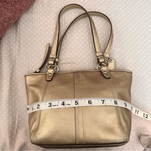 Coach mini Gold Shoulder Bag with Structured Design - Picture 8 of 11